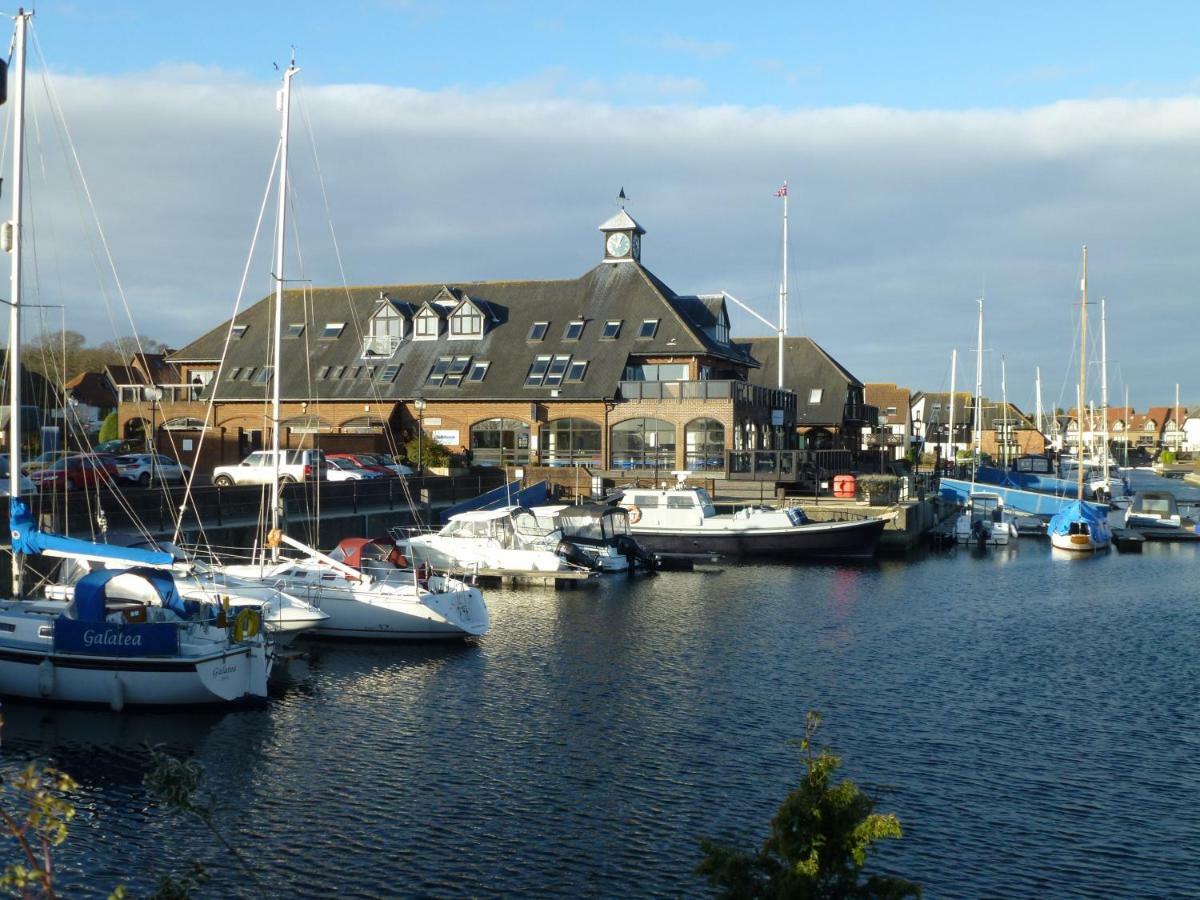 Boathouse Hotel Hythe  Exterior photo