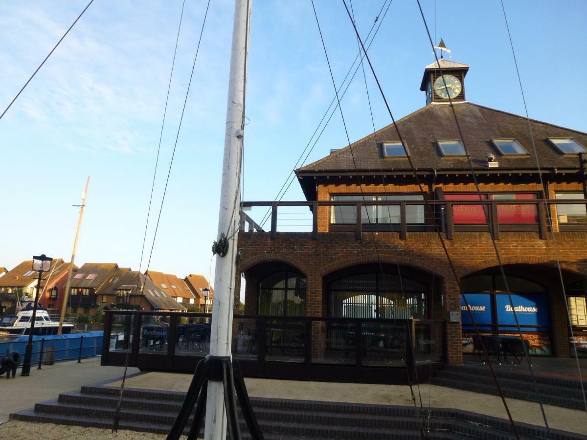 Boathouse Hotel Hythe  Exterior photo